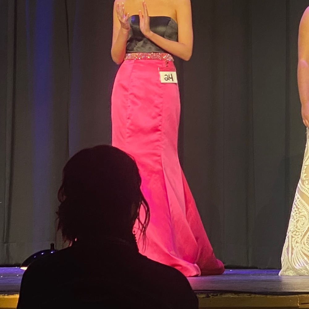 ⭐️SOLD⭐️ Sherri Hill Satin Mermaid - Picture 5 of 5